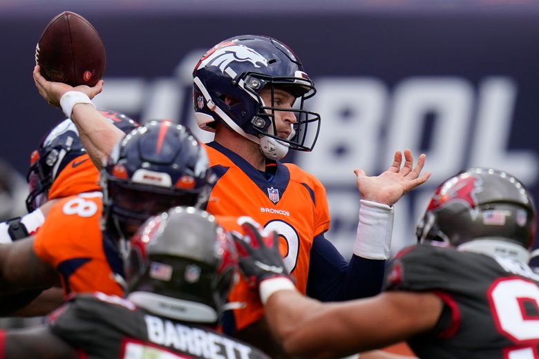 Broncos fall to 0-3, lose to Buccaneers 28-10