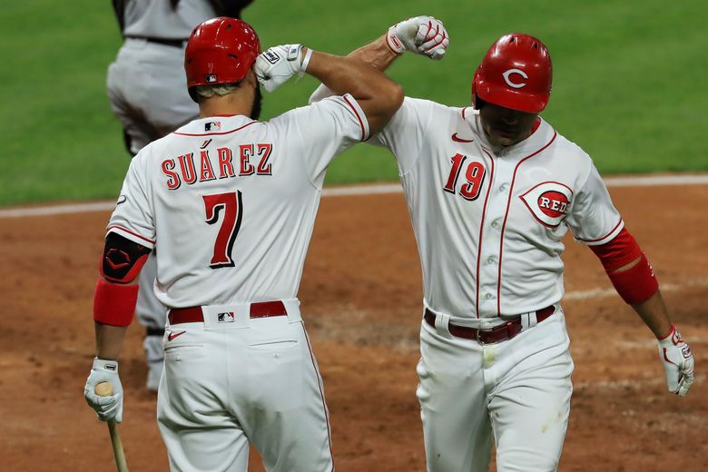 Winker drives in 4, Castillo lasts 7, Reds hold off Cards