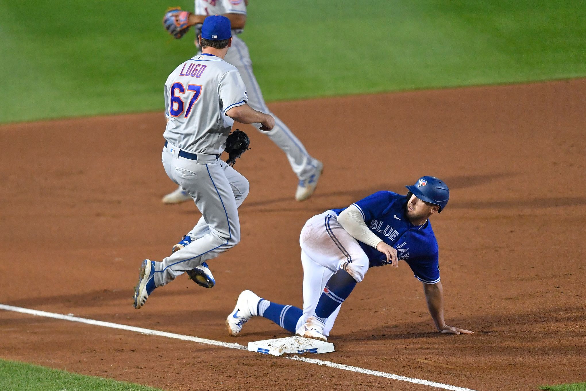 Blue Jays shortstop Bo Bichette placed on injury list with knee sprain