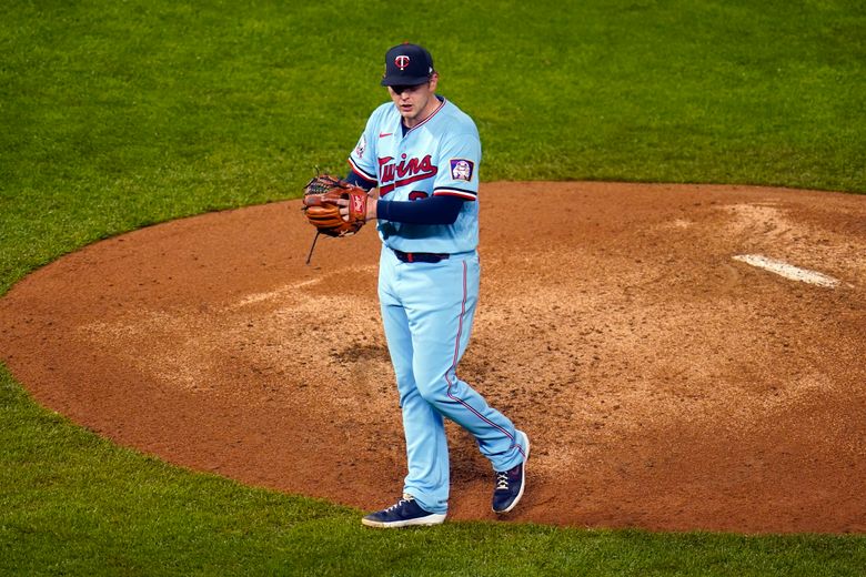 Twins beat Reds 7-3, clinch home field in 1st round Minnesota