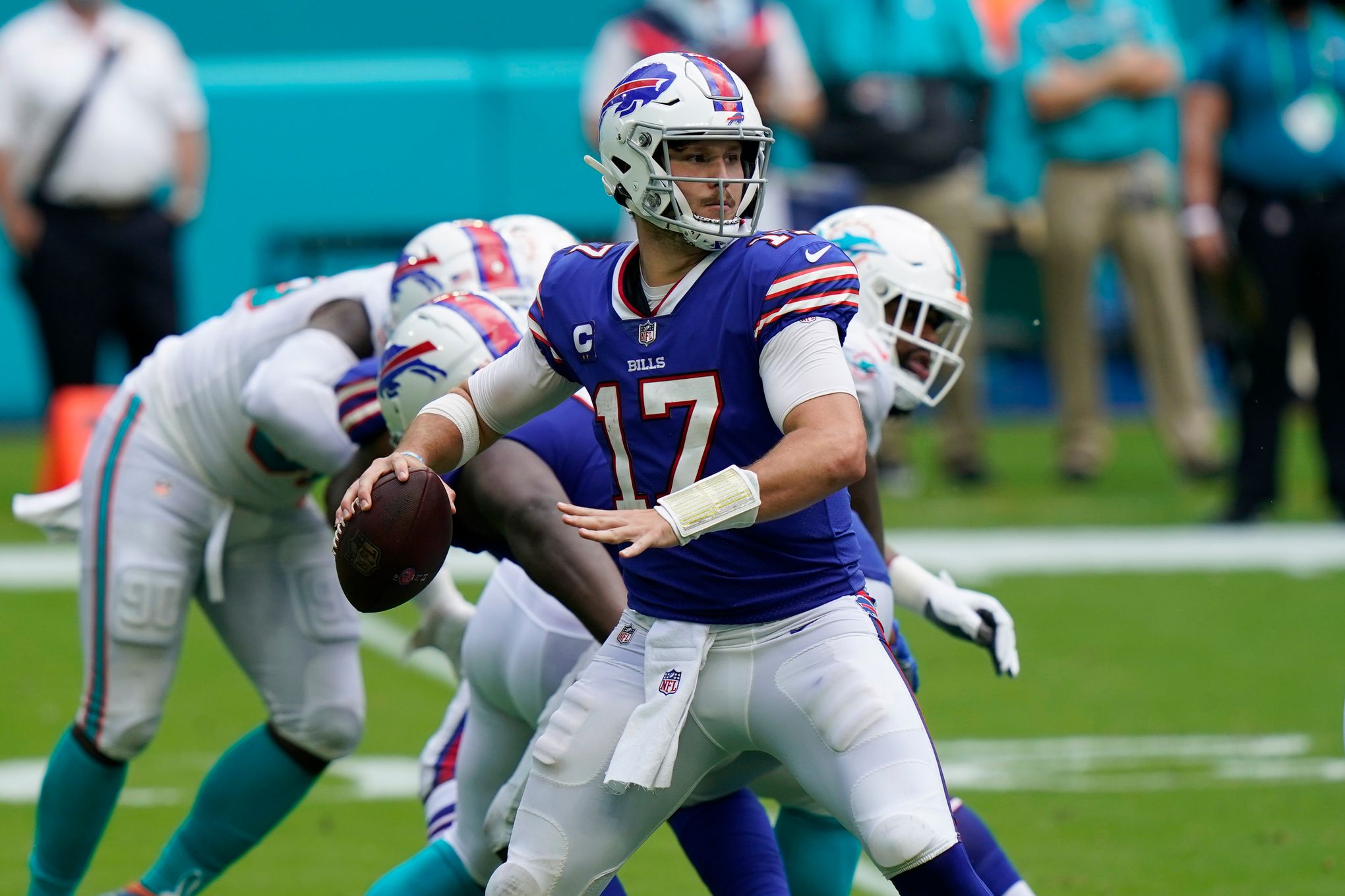 Josh Allen leads game-winning drive in snow to beat Dolphins