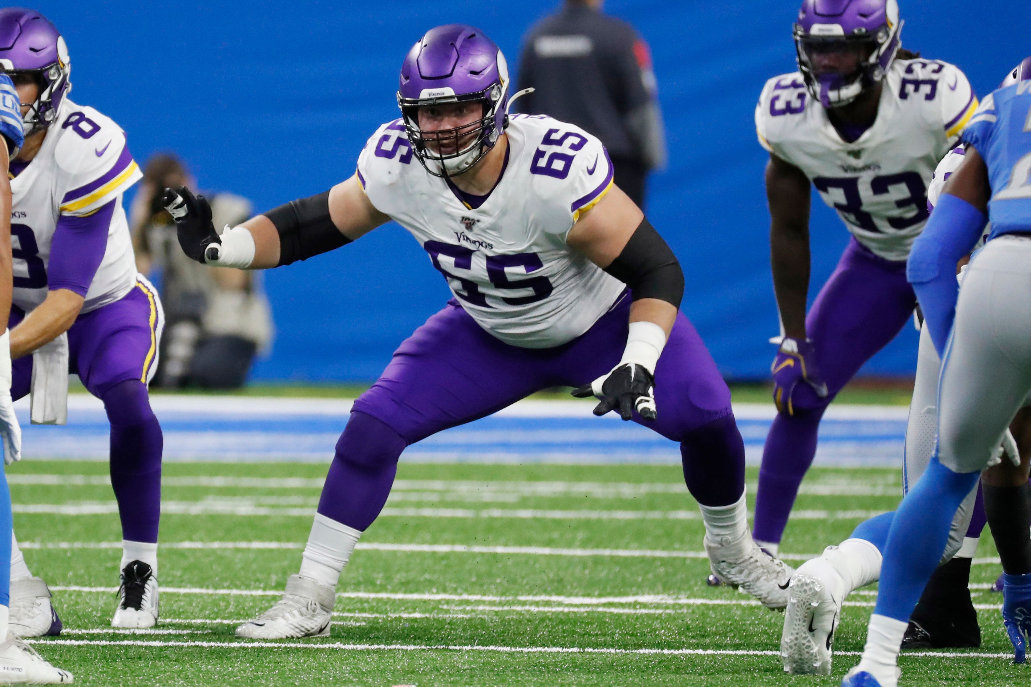 Vikings Put RG Pat Elflein On Injured Reserve | The Seattle Times