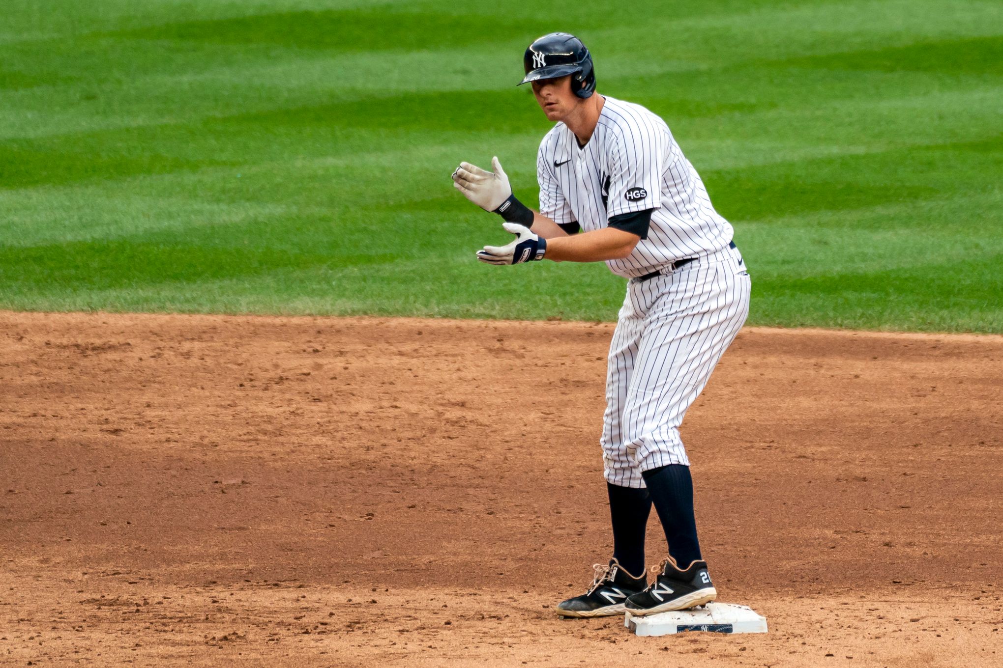 LeMahieu leads Yankees in opener