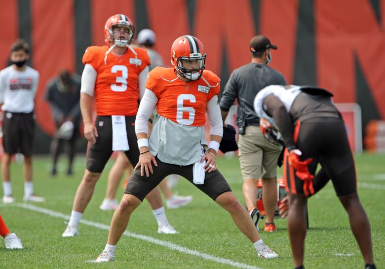 Cleveland Browns: 12 players kneel during national anthem