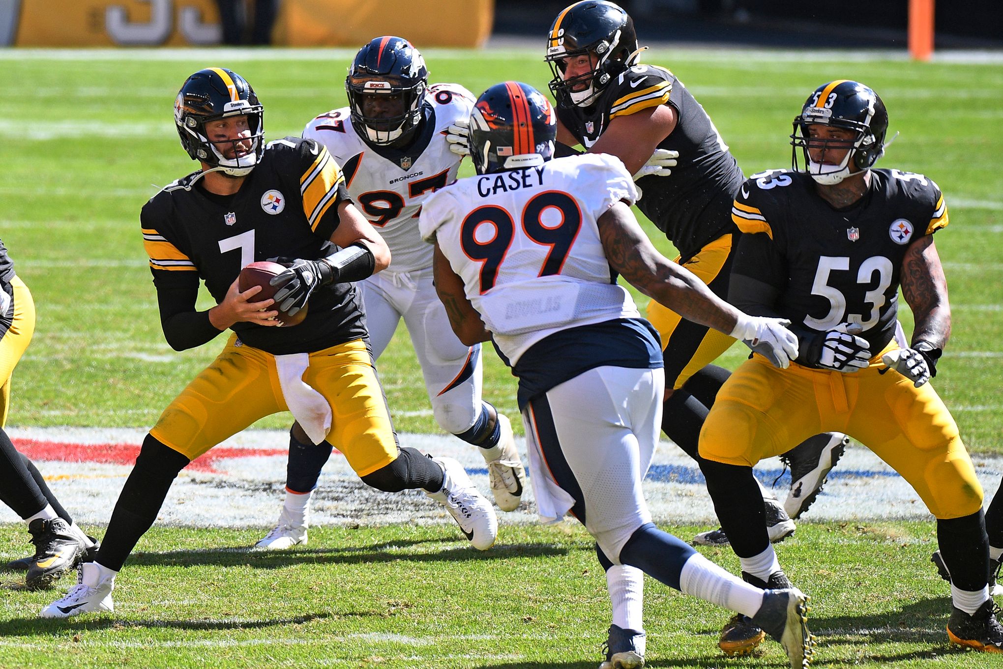 Broncos vs Steelers: QB Drew Lock injured in Denver loss