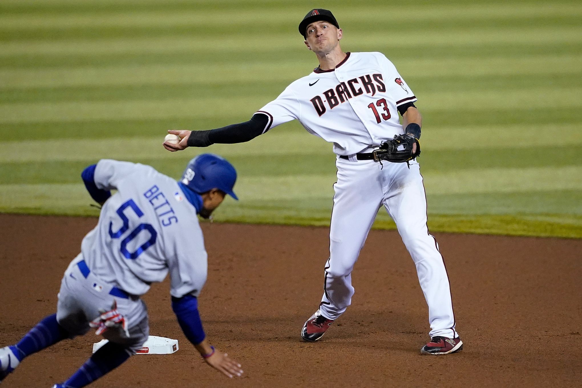 Back injury forces Dodgers to leave Corey Seager off roster for