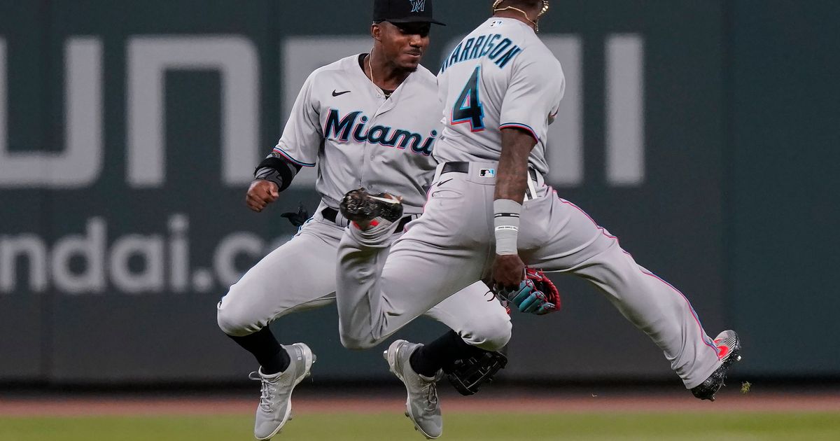 Sánchez, 4 relievers throw 4-hitter as Marlins blank Braves