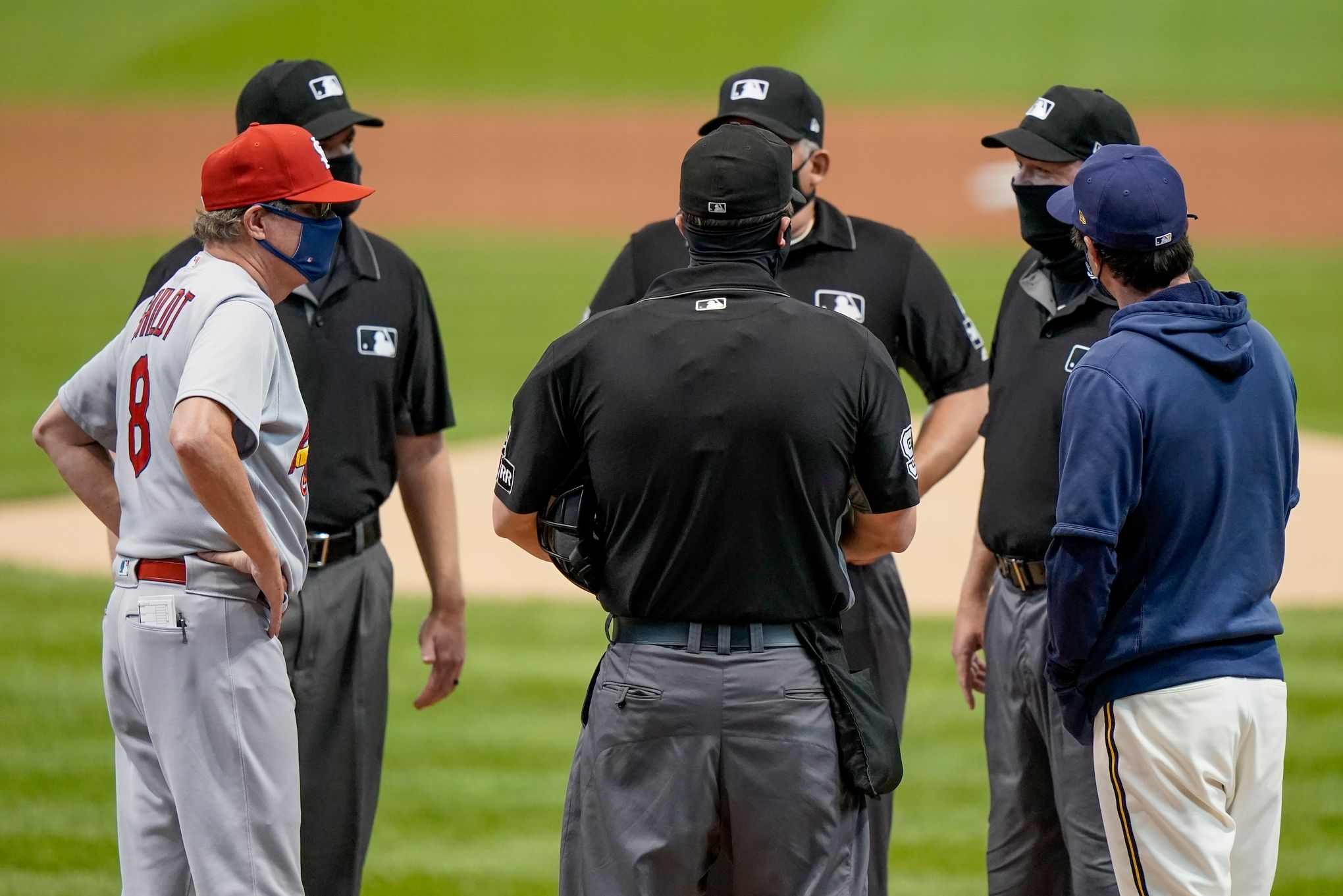 How MLB Umpires Learned to Explain Replays to Crowds - The New York Times