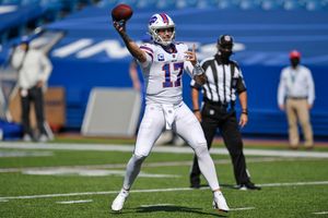 Bills rally to beat Rams 35-32 after blowing 25-point lead - The San Diego  Union-Tribune