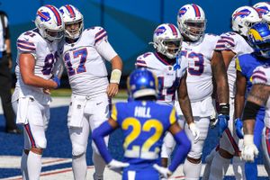 Bills rally to beat Rams 35-32 after blowing 25-point lead - The San Diego  Union-Tribune