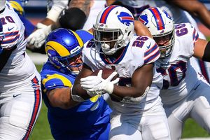 Bills rally to beat Rams 35-32 after blowing 25-point lead - The