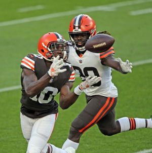 Browns' dress rehersal full of theatrics, little football - The San Diego  Union-Tribune