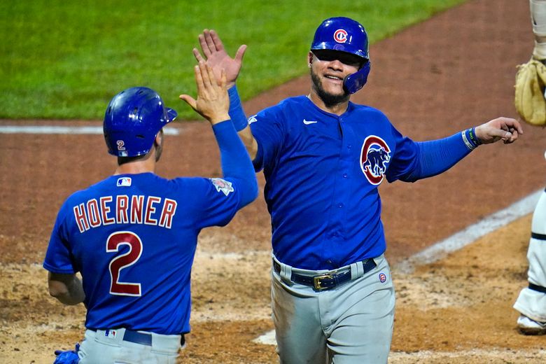 Photo: Chicago Cubs' Javier Baez bats against the Pittsburgh