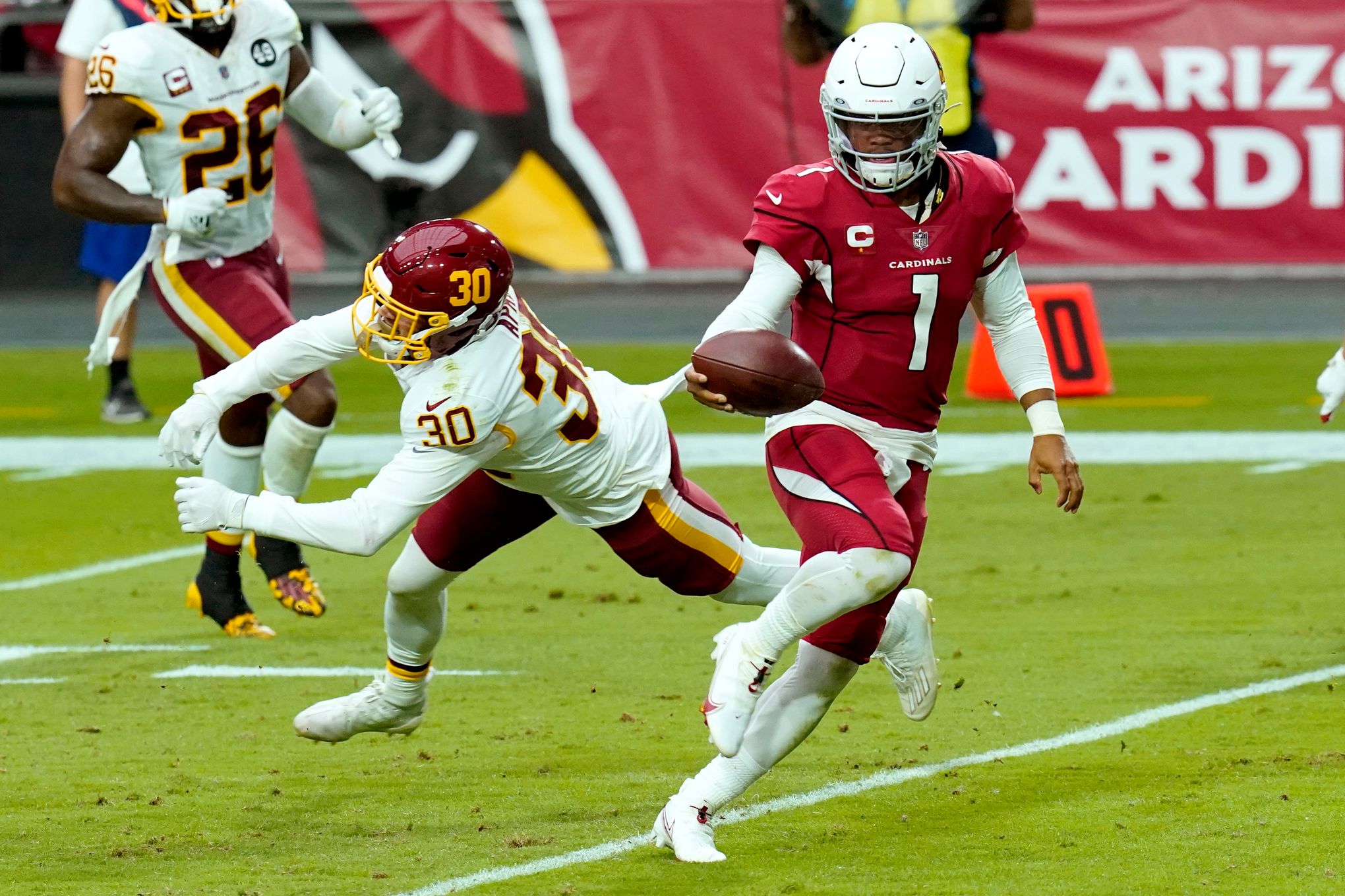 Cardinals running back Kenyan Drake says he'll take a knee with Kyler  Murray in 2020