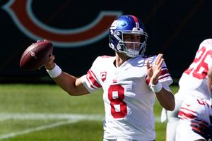 Trubisky 2 TD passes, Barkley hurt as Bears edge Giants - The San Diego  Union-Tribune