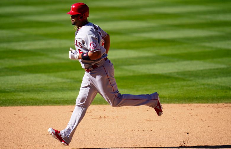 HISTORY FOR ALBERT PUJOLS! He is now tied with Alex Rodriguez for 4th on  the all-time HR list with 696.