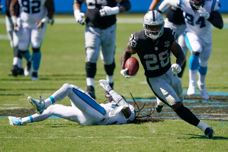 Raiders RB Josh Jacobs showing off receiving skills