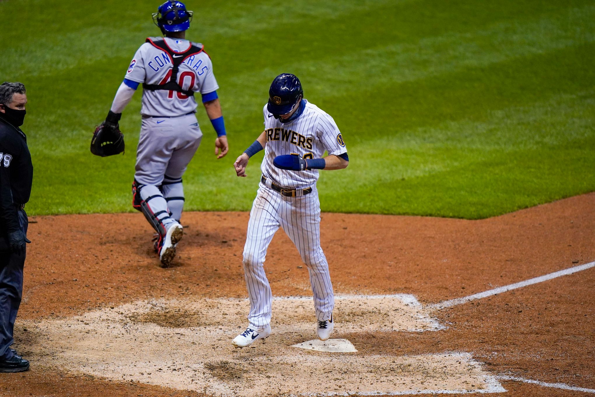 Christian Yelich homers in front of brother