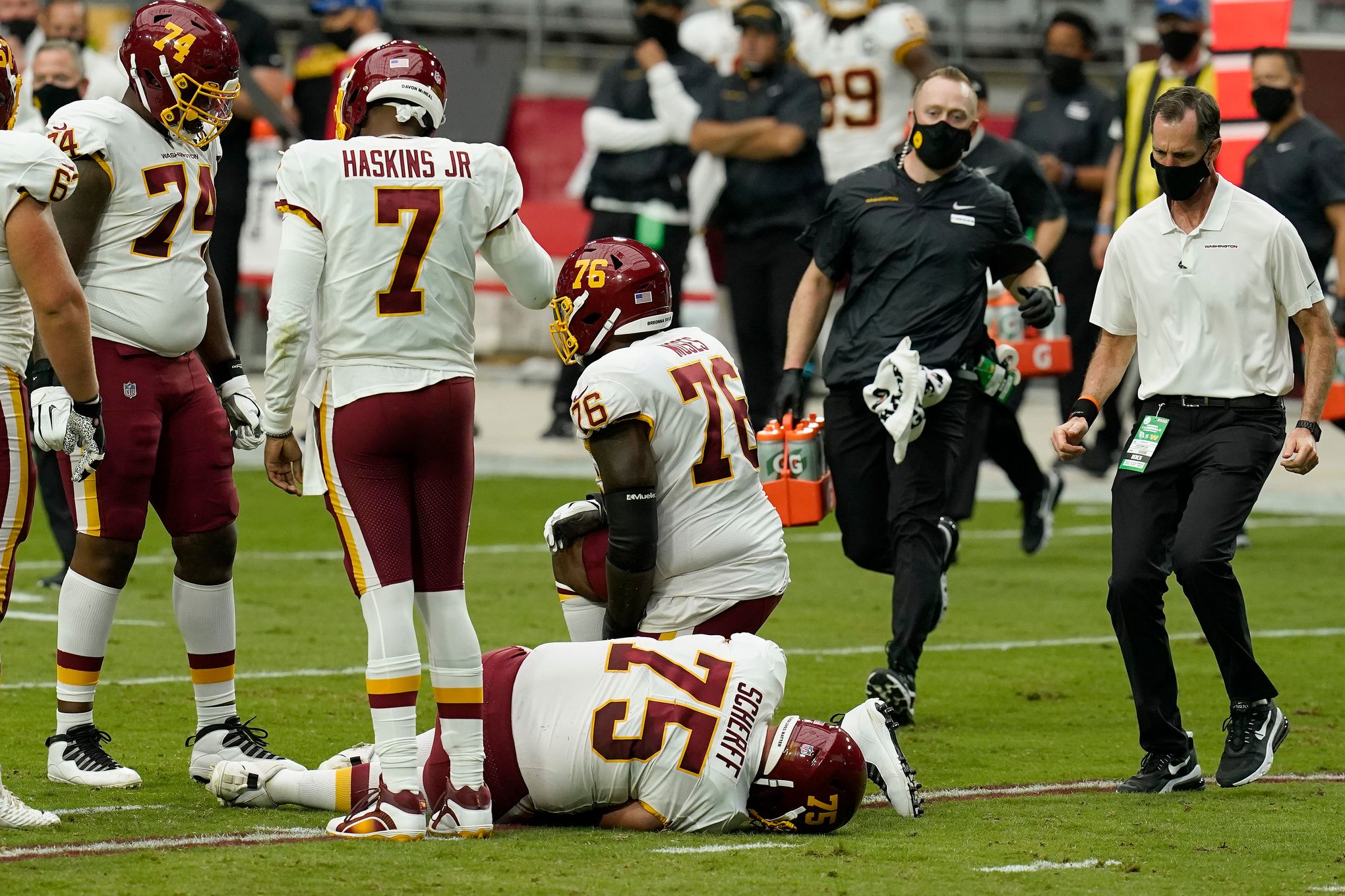 Washington guard Brandon Scherff heads to IR with hurt knee