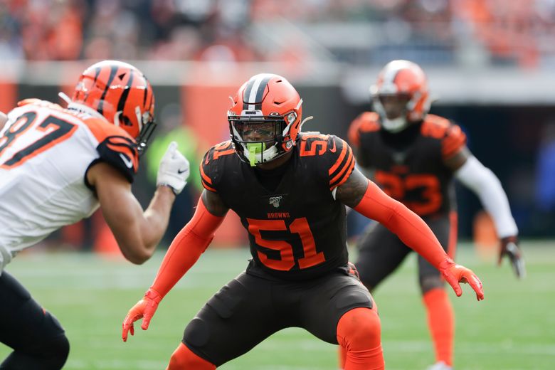 Cleveland Browns place linebacker Jacob Phillips on injured reserve