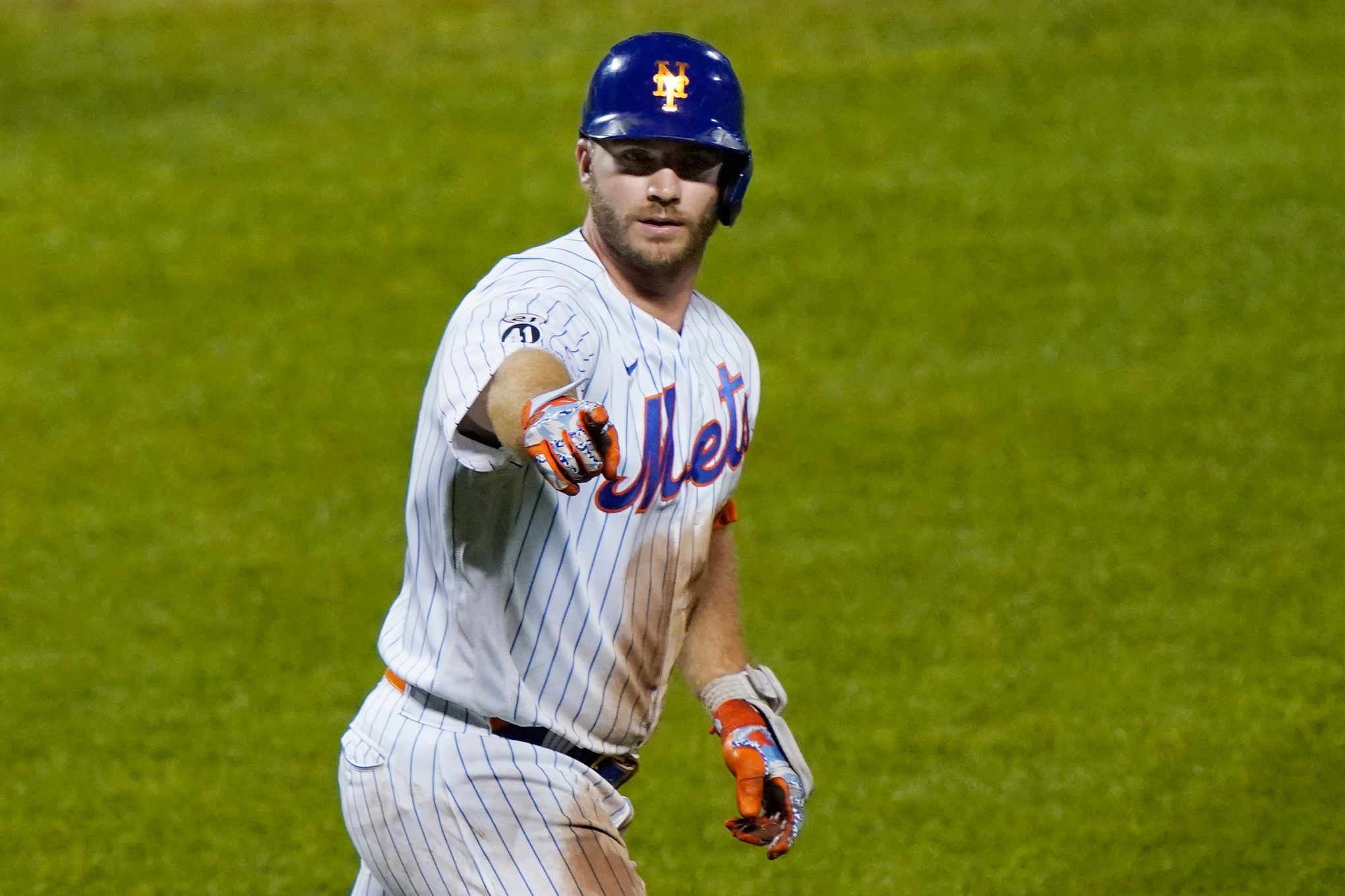 Jeff McNeil, Pete Alonso lead Mets to win over Blue Jays