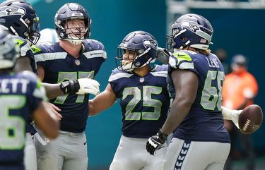 Seahawks beat Dolphins for first 4-0 start since 2013 - The Columbian