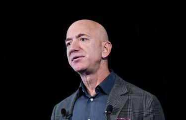 Jeff Bezos, founder and chief executive officer of Amazon.com Inc., speaks during a news conference at the National Press Club in Washington, D.C., U.S., on Thursday, Sept. 19, 2019. (Andrew Harrer/Bloomberg/)
