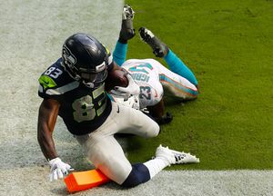 Seahawks beat Dolphins for first 4-0 start since 2013 - The Columbian