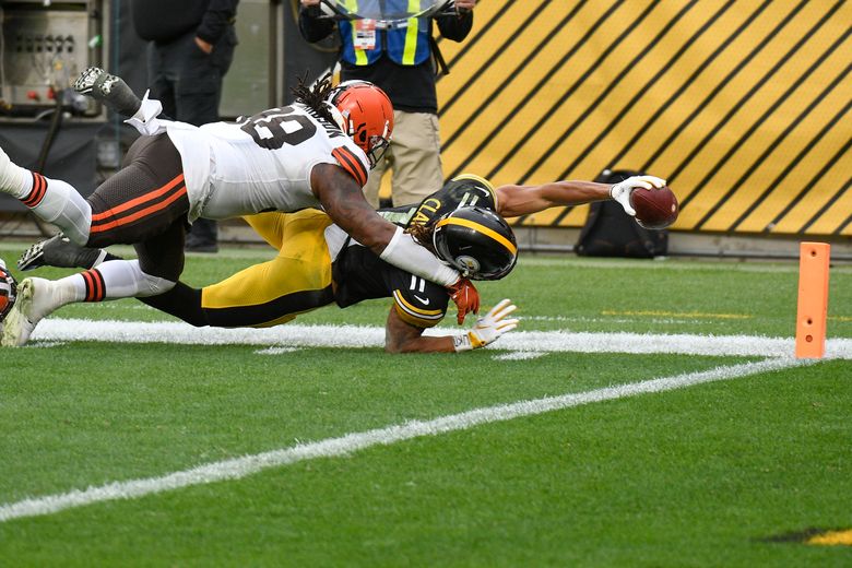 Steelers vs. Browns score: Cleveland dominates early, stuns Pittsburgh for  first playoff win since 1994 