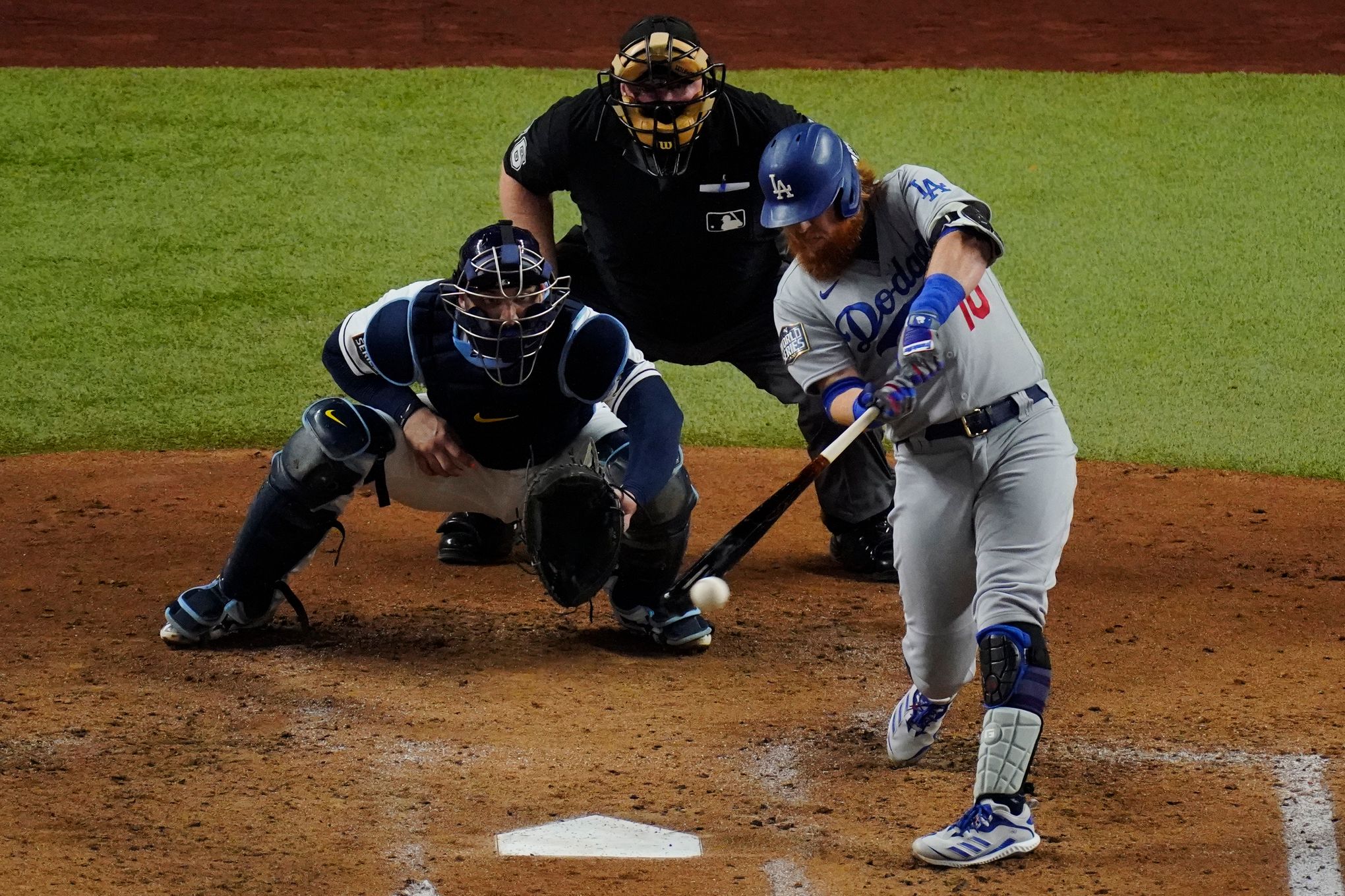 Justin Turner hits ANOTHER October homer to give the Dodgers their first  run! 