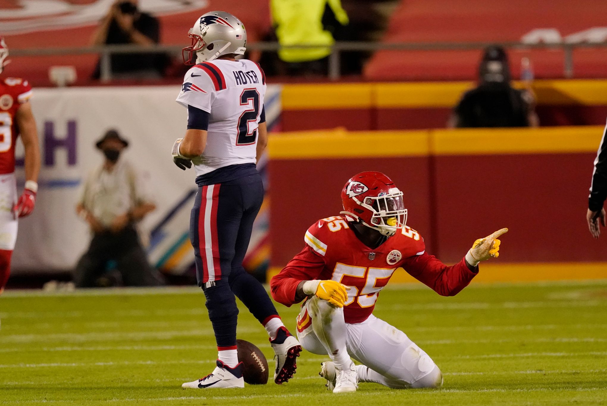 Patriots-Chiefs Game Postponed After Positive Coronavirus Tests on Both  Teams - The New York Times