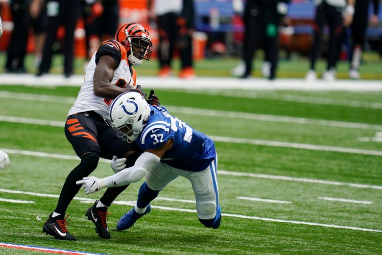 INDIANAPOLIS, IN - OCTOBER 18: Cincinnati Bengals Quarterback Joe