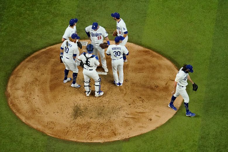 Dodgers opening day first pitch: Valenzuela, Orel Hershiser, Eric