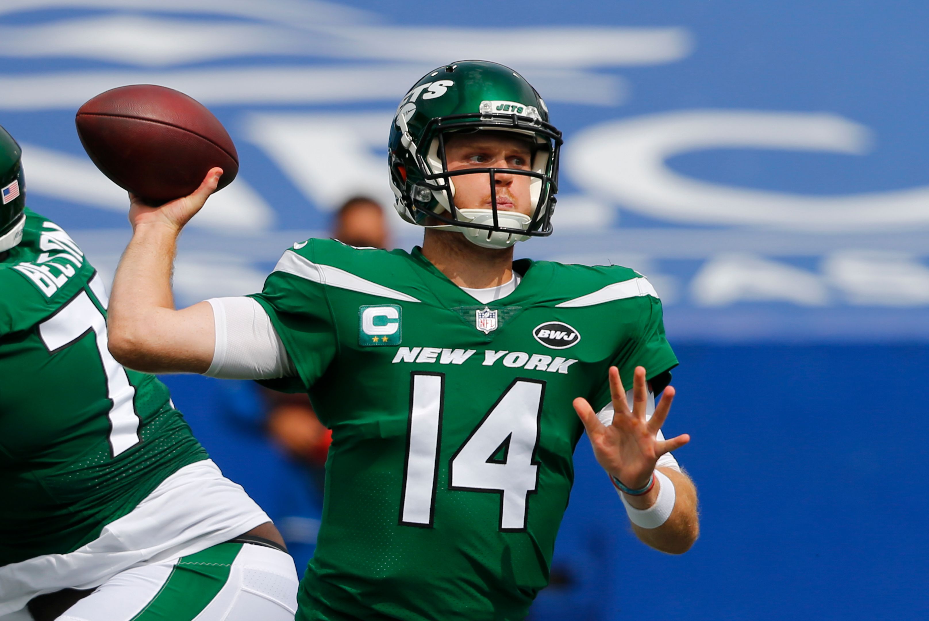 Jets QB Darnold returns to practice, has chance to play | The