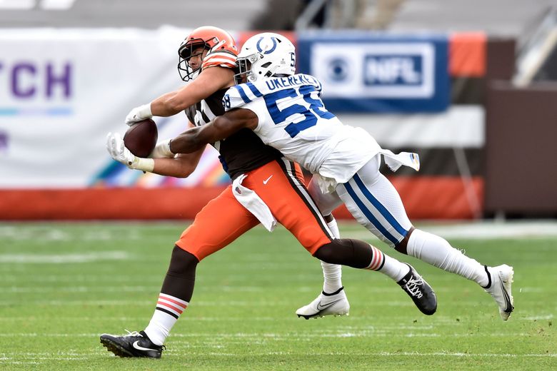 Cleveland Browns tight end Austin Hooper returns to practice