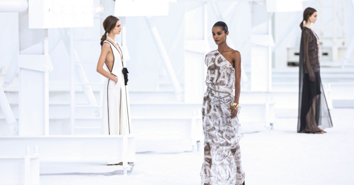 CHANEL Presents a Cinematic Spring/Summer 2021 Runway Collection