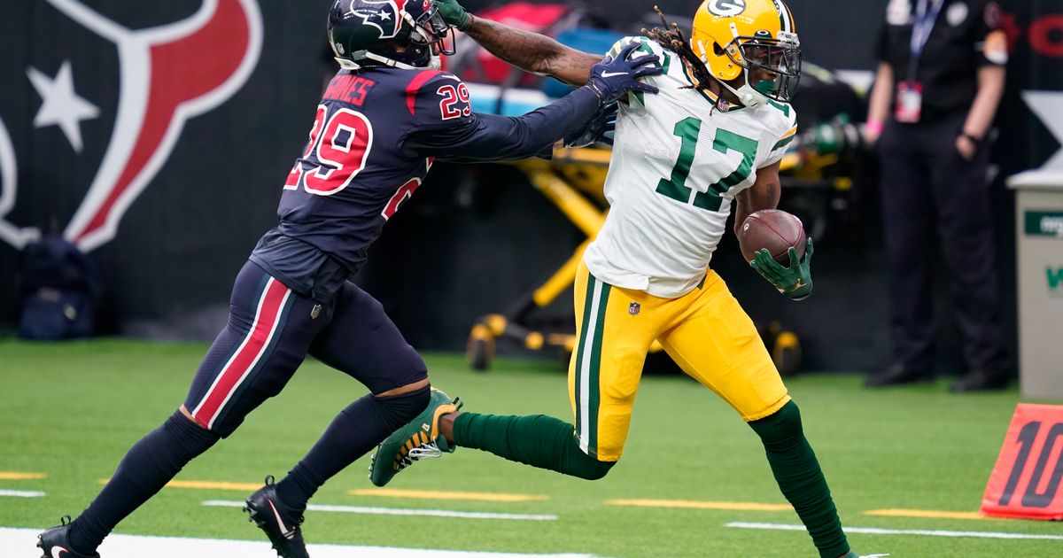 Rodgers throws 4 TDs as Packers beat Texans 35-20