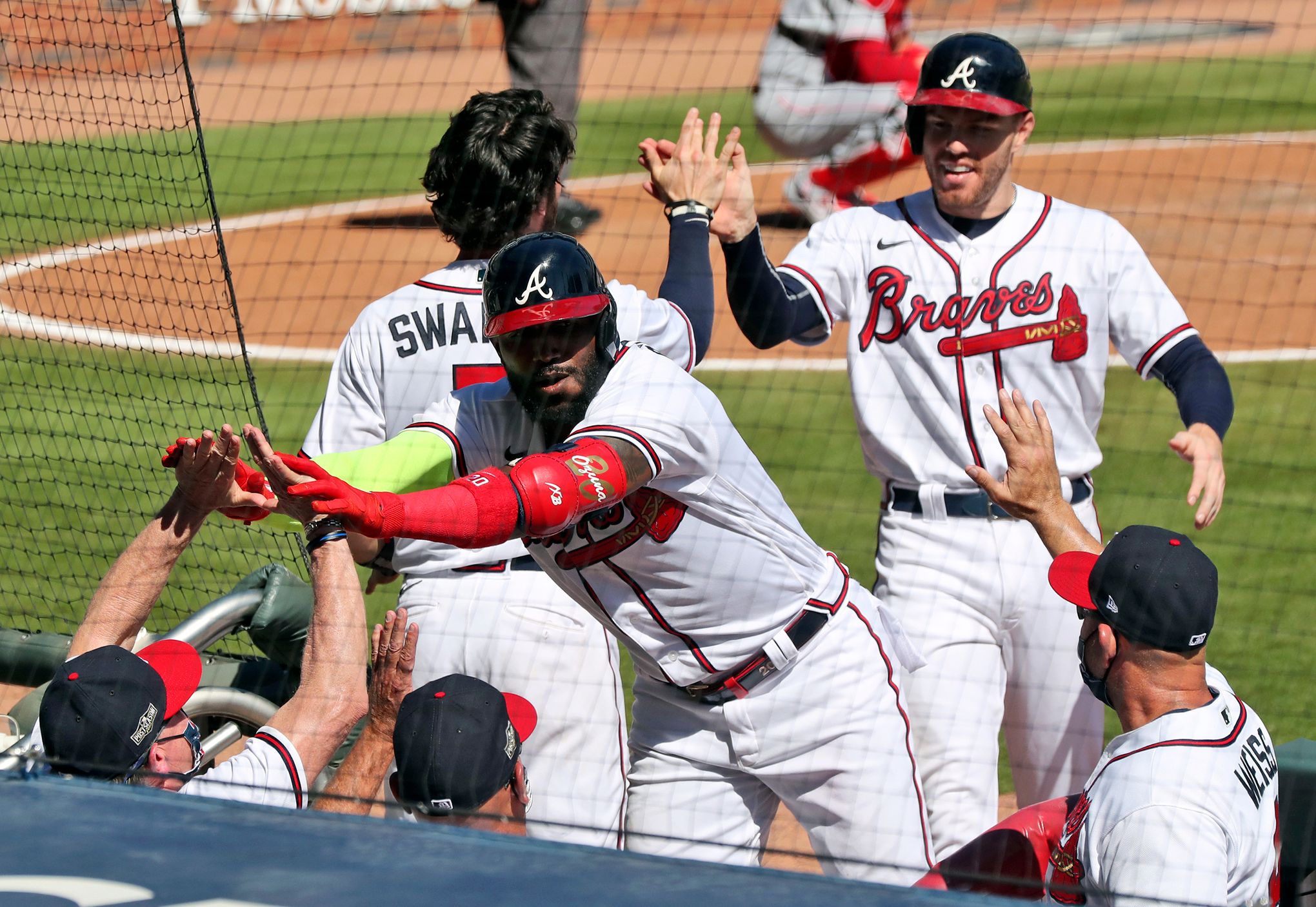 St. Louis Cardinals beat Atlanta Braves in disputed playoff game