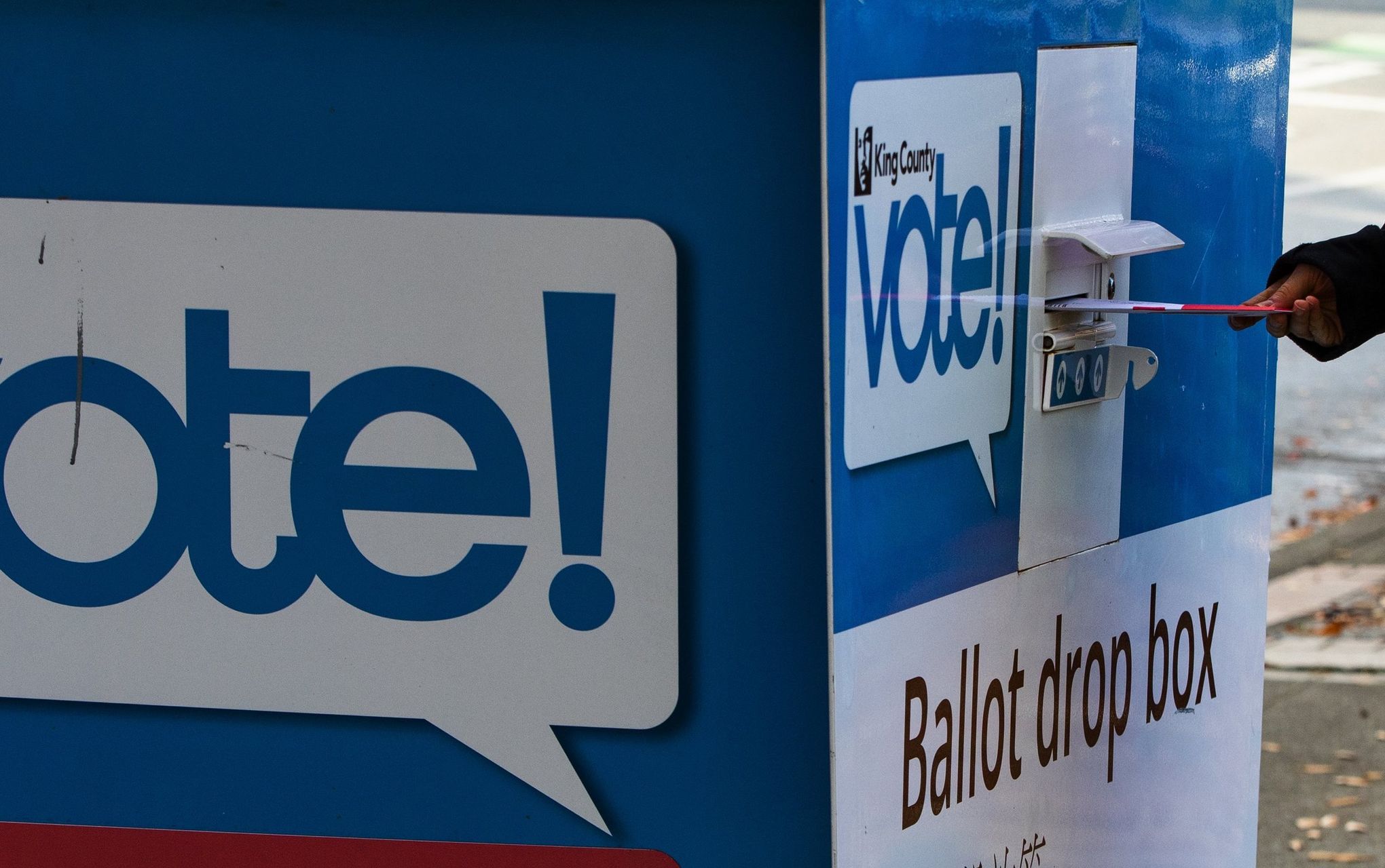 Pre-polling ticks all the boxes as voters get in early to cast their ballot, Australian election 2016