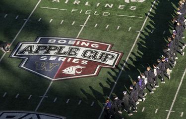 Huskies Sweep Boeing Apple Cup Series With 14-3 Rout of WSU - University of  Washington Athletics