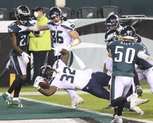 Seahawks look to take sole control of NFC West against Eagles Monday night