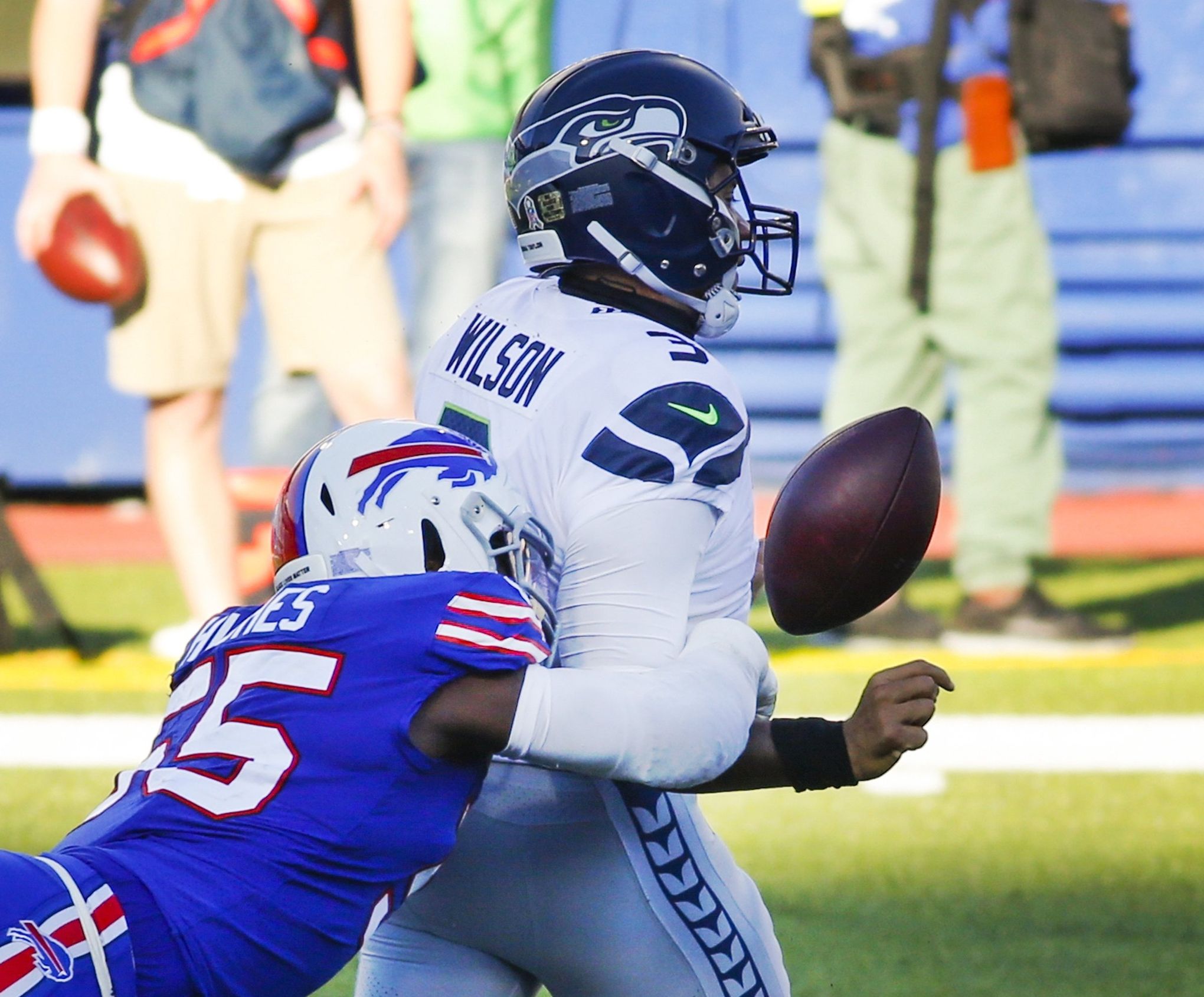 Grading the Seahawks' 44-34 loss to the Bills