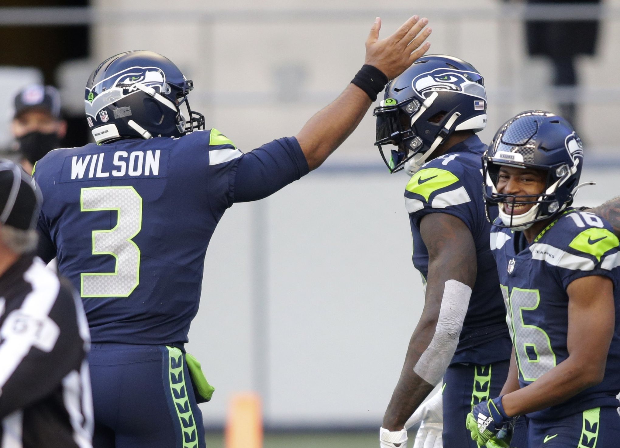 Four Downs with Bob Condotta: Answering questions after Seahawks' Week 4  win