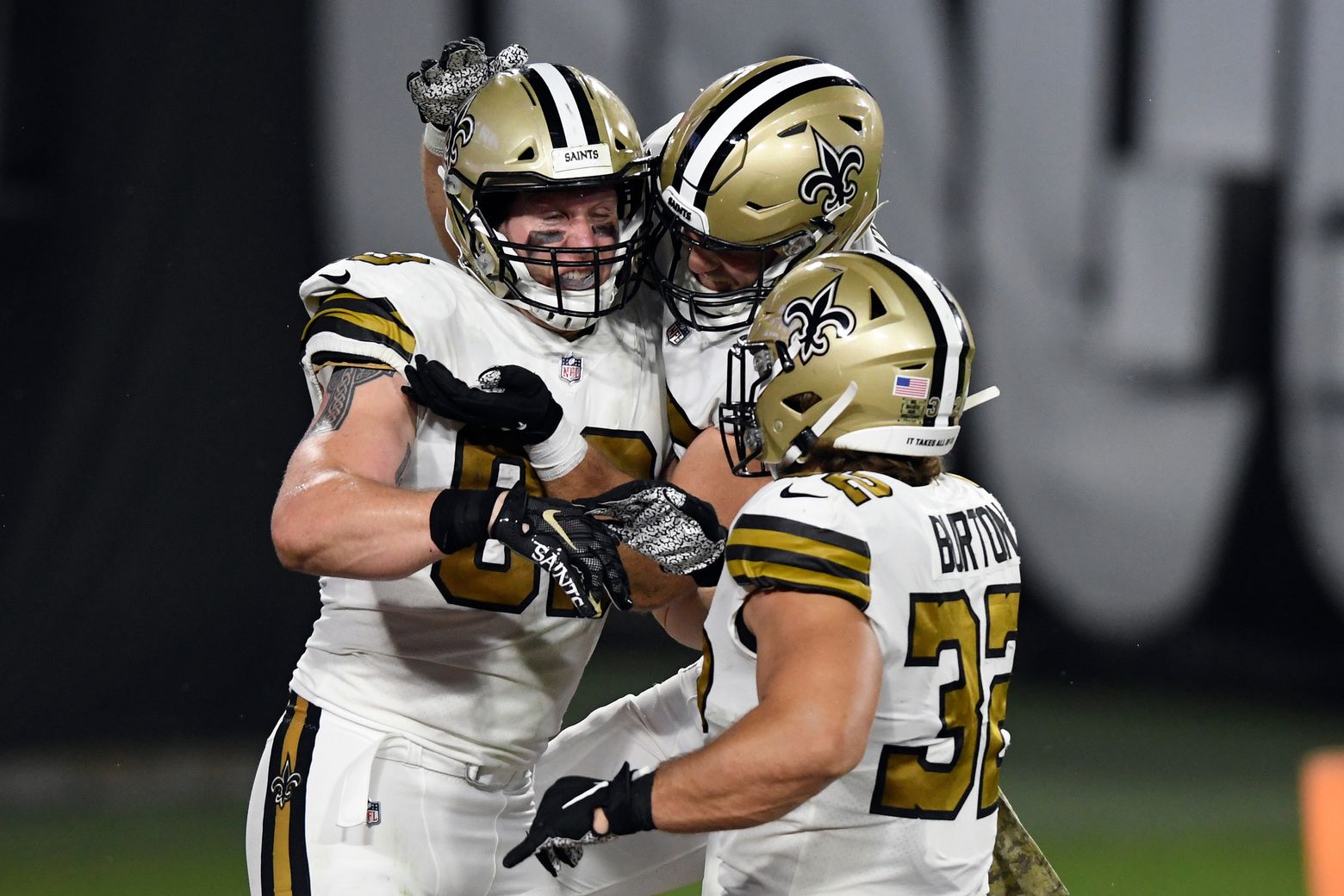 Tom Brady and Drew Brees Faced Off as the Saints Beat the Bucs, 34-23 - The  New York Times