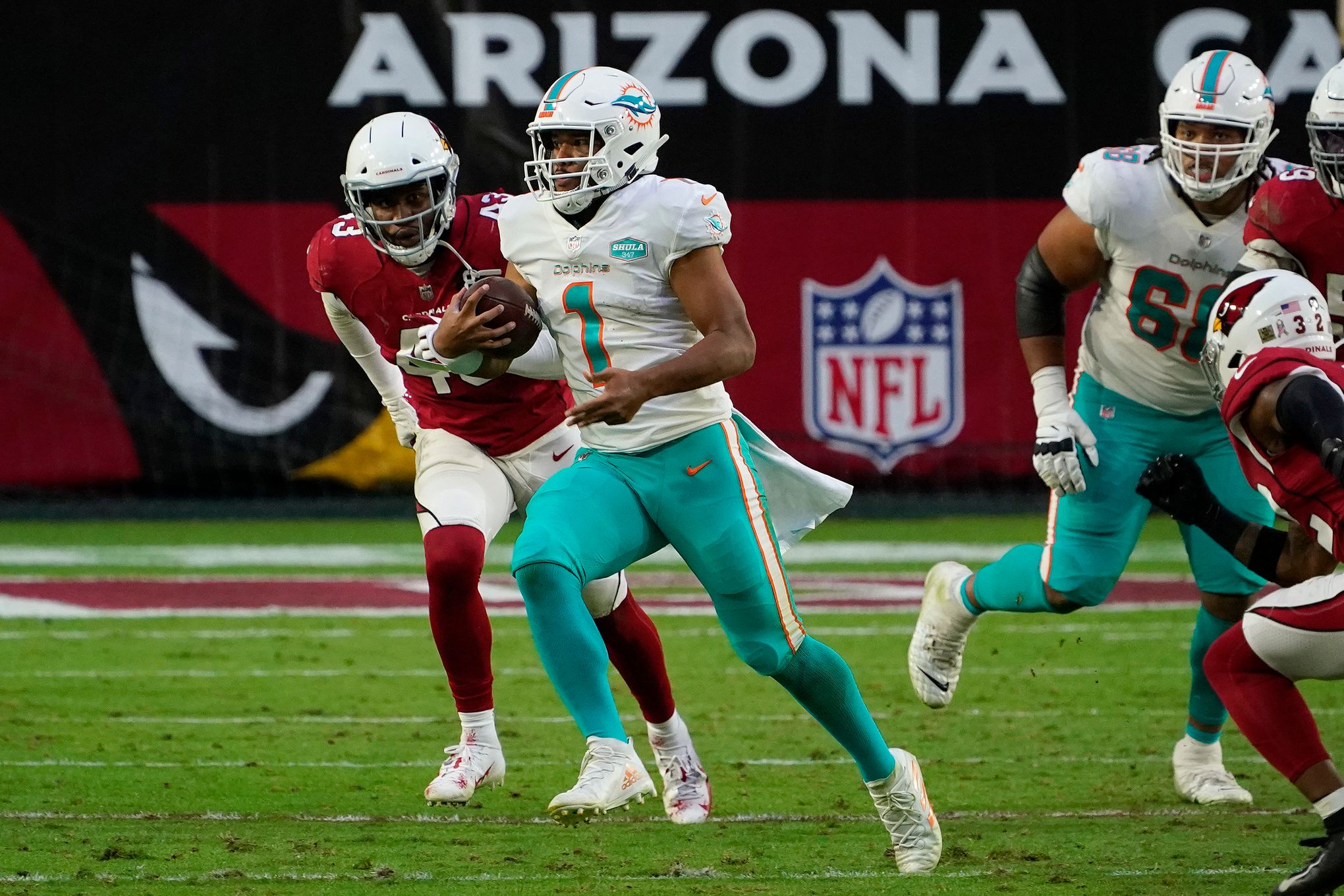 Comeback Sunday in NFL highlighted by Dolphins, Cardinals