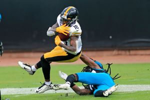 Steelers dominate skidding Jaguars 27-3, remain unbeaten