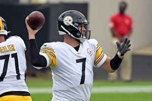 Steelers dominate skidding Jaguars 27-3, remain unbeaten