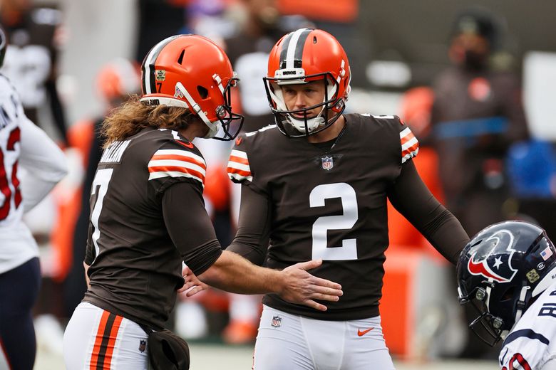 Browns Place Janovich on COVID List After Sunday's Game