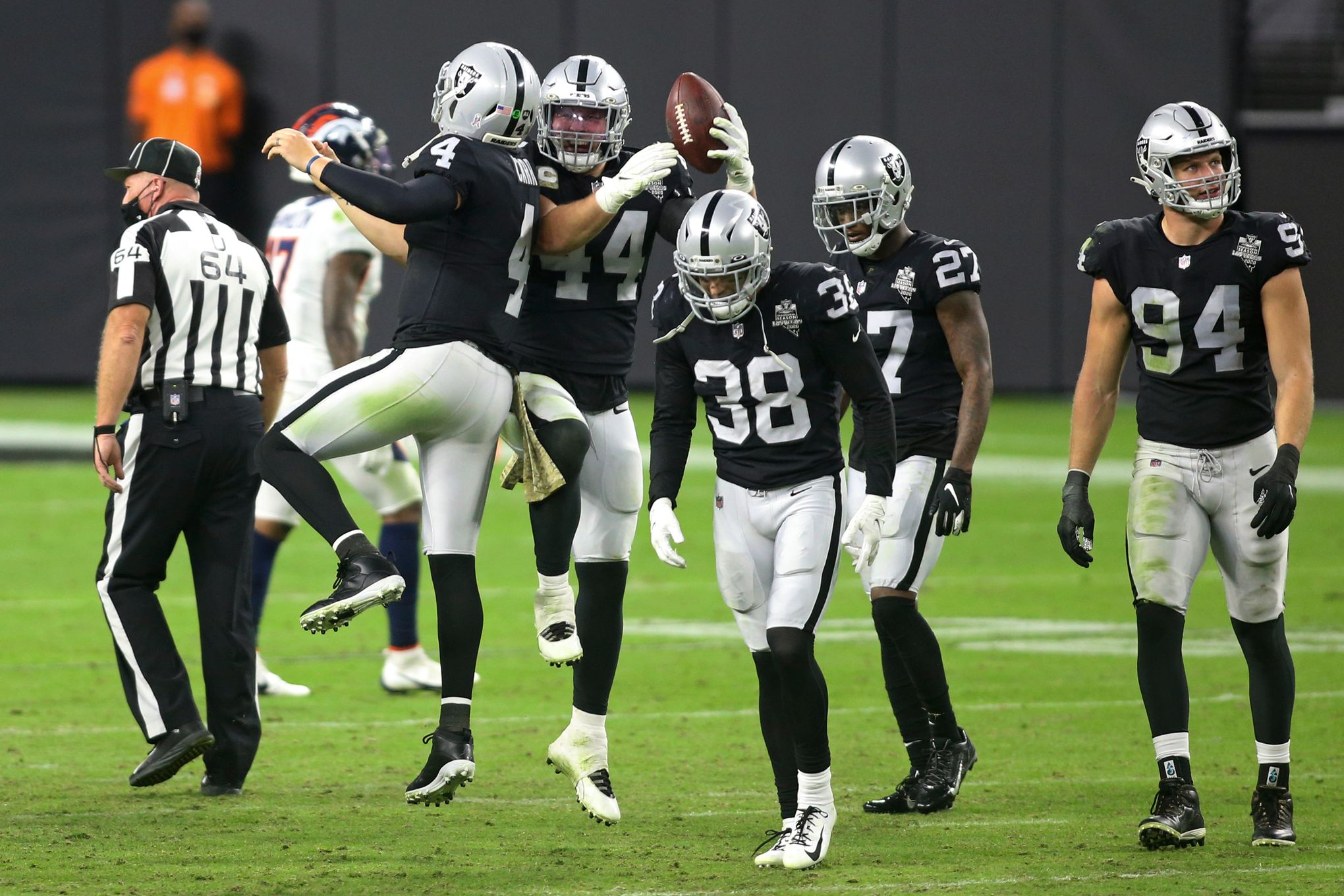 Las Vegas Raiders lose Brandon Parker for the season, adding to