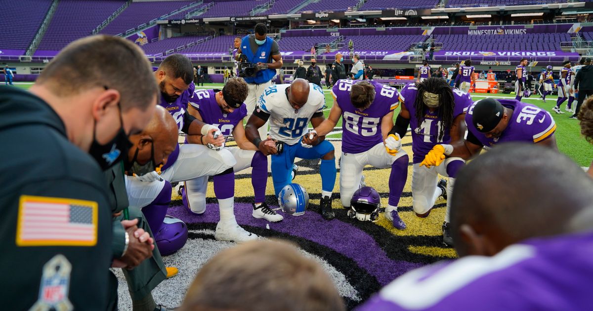 COVID-19 vaccine pop-ups at Minnesota Vikings games fall short - Axios Twin  Cities